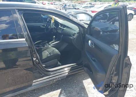 2017 Nissan Sentra Sr z USA, uszkodzony, nr VIN 3N1AB7AP9HY280069